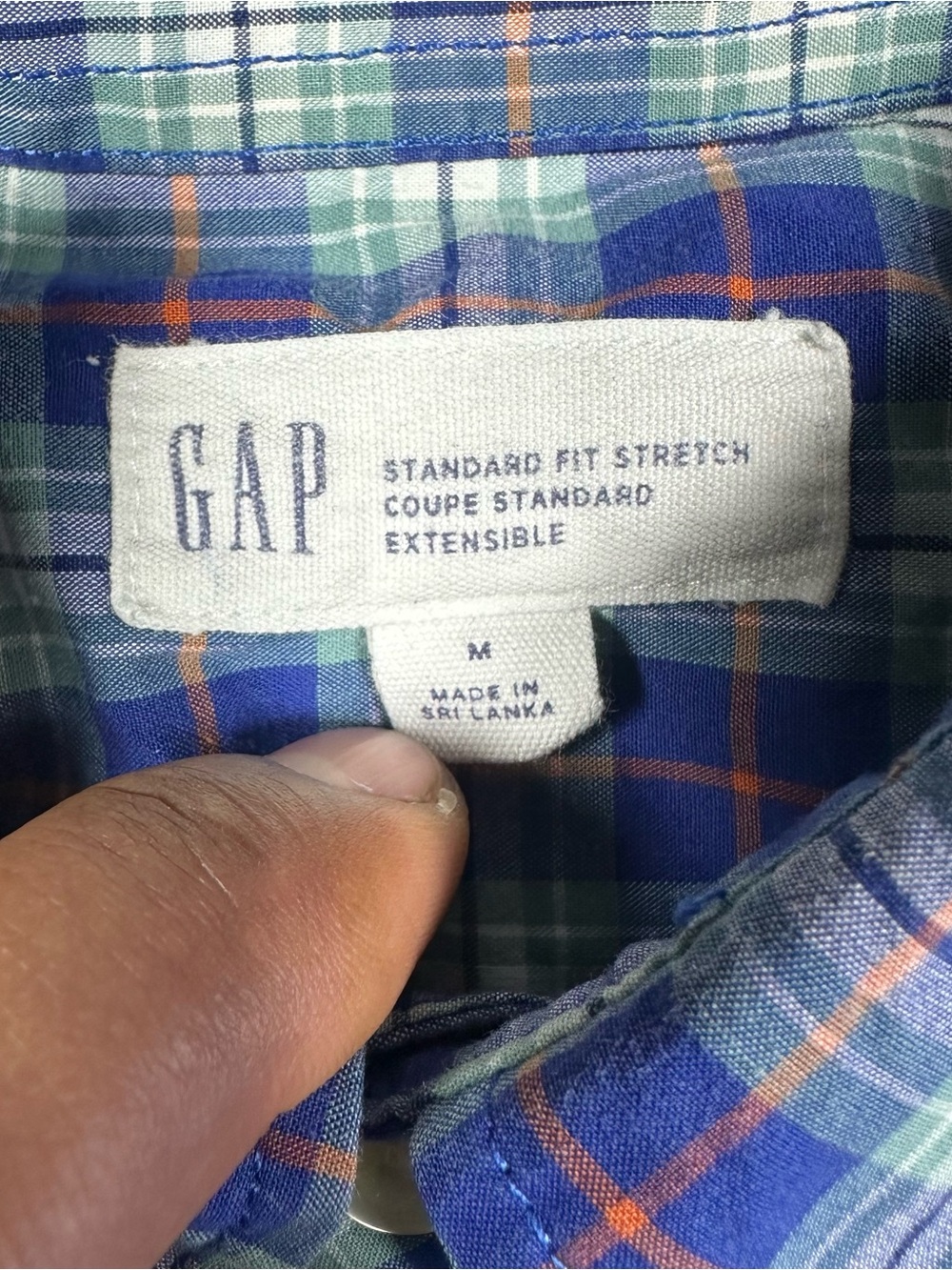 GAP Men's Medium Standard Fit Long Sleeve Plaid Button Down Shirt Blue - Picture 10 of 12